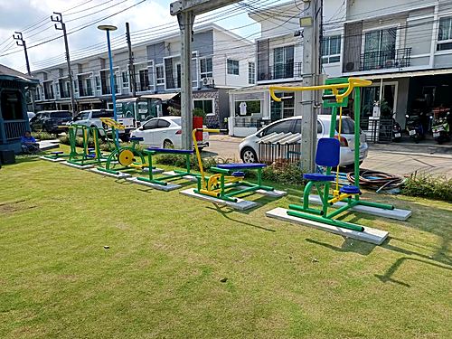ผลงานติดตั้งเครื่องออกกำลังกายกลางแจ้ง ชุดโปร SET 3 หมู่บ้านนิรันดร์วิลล์ จ.สมุทรปราการ